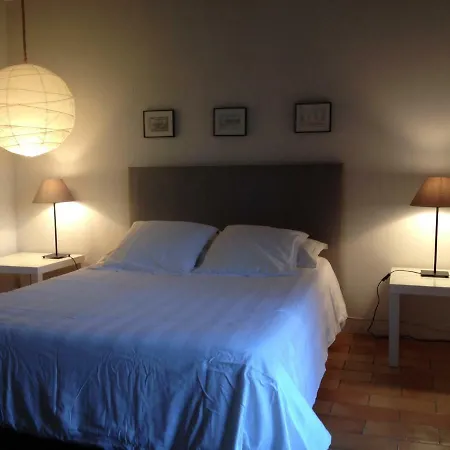 Holiday home Maison Desbarrats *